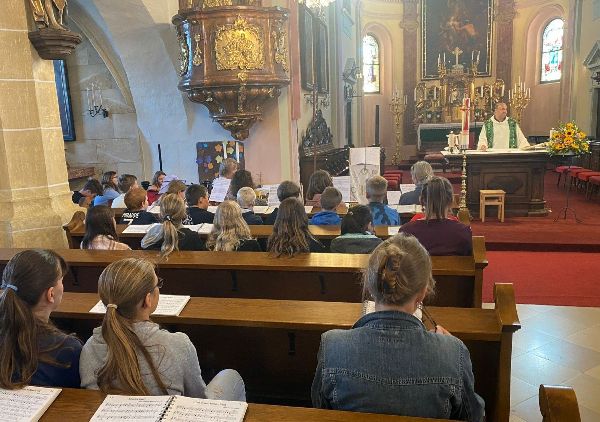 Messe Schulbeginn 22 600 1